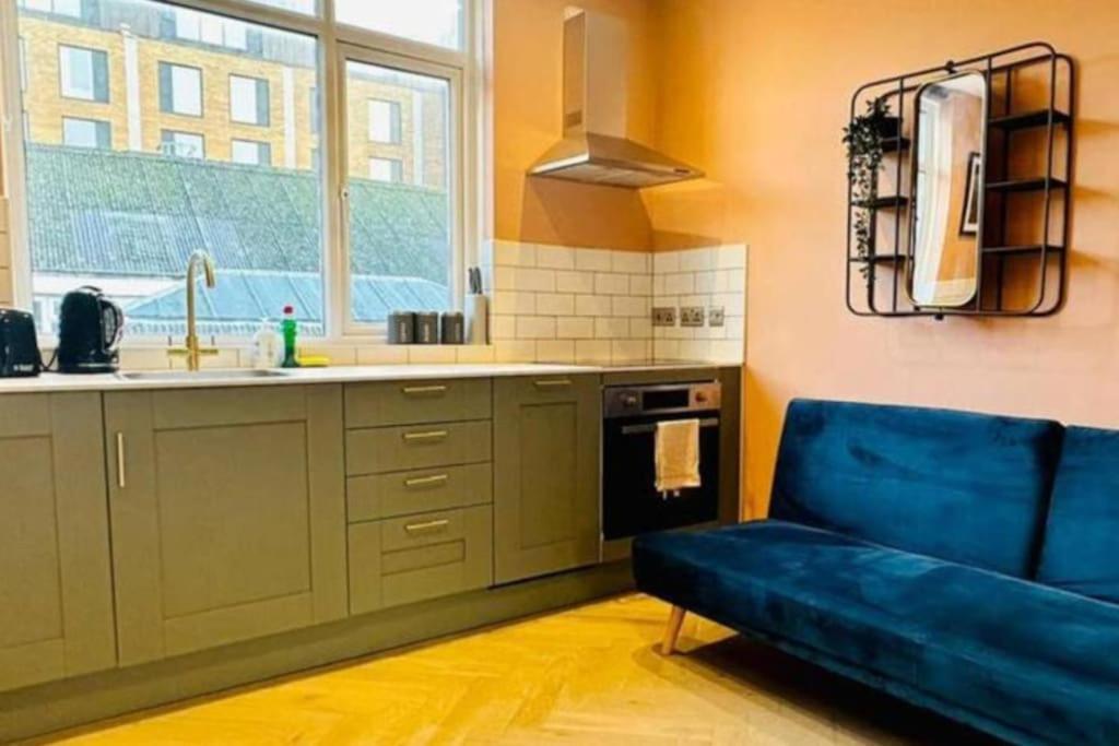 Apartment Flash Sale Special Offer Train Station 1 Bedroom Flat Bn137che05 *